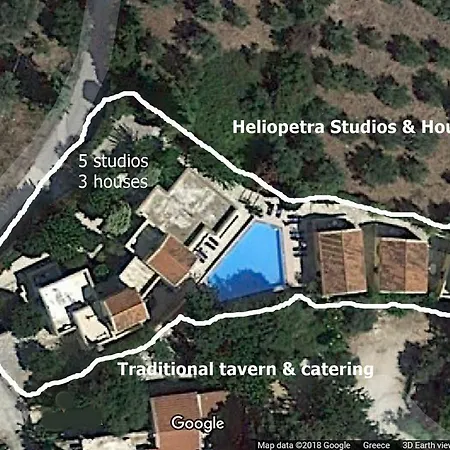 Heliopetra Studios, Small Village Close To Beaches *